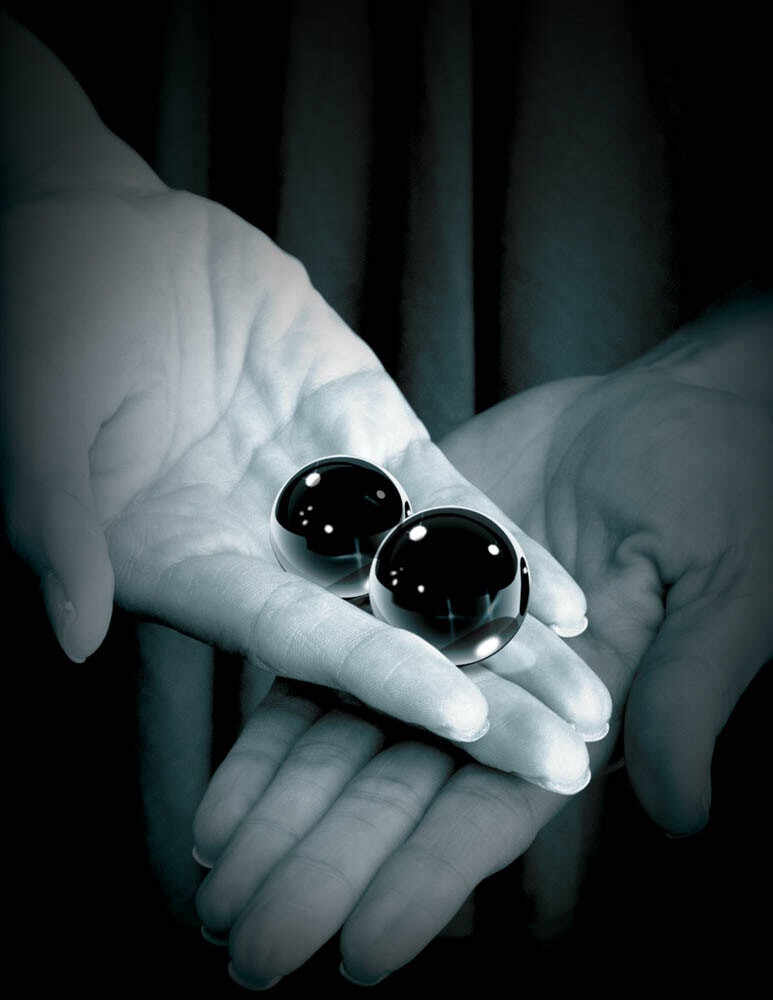 Fetish Fantasy Series Limited Edition Medium Black Glass Ben-Wa Balls - Diameter (cm) 